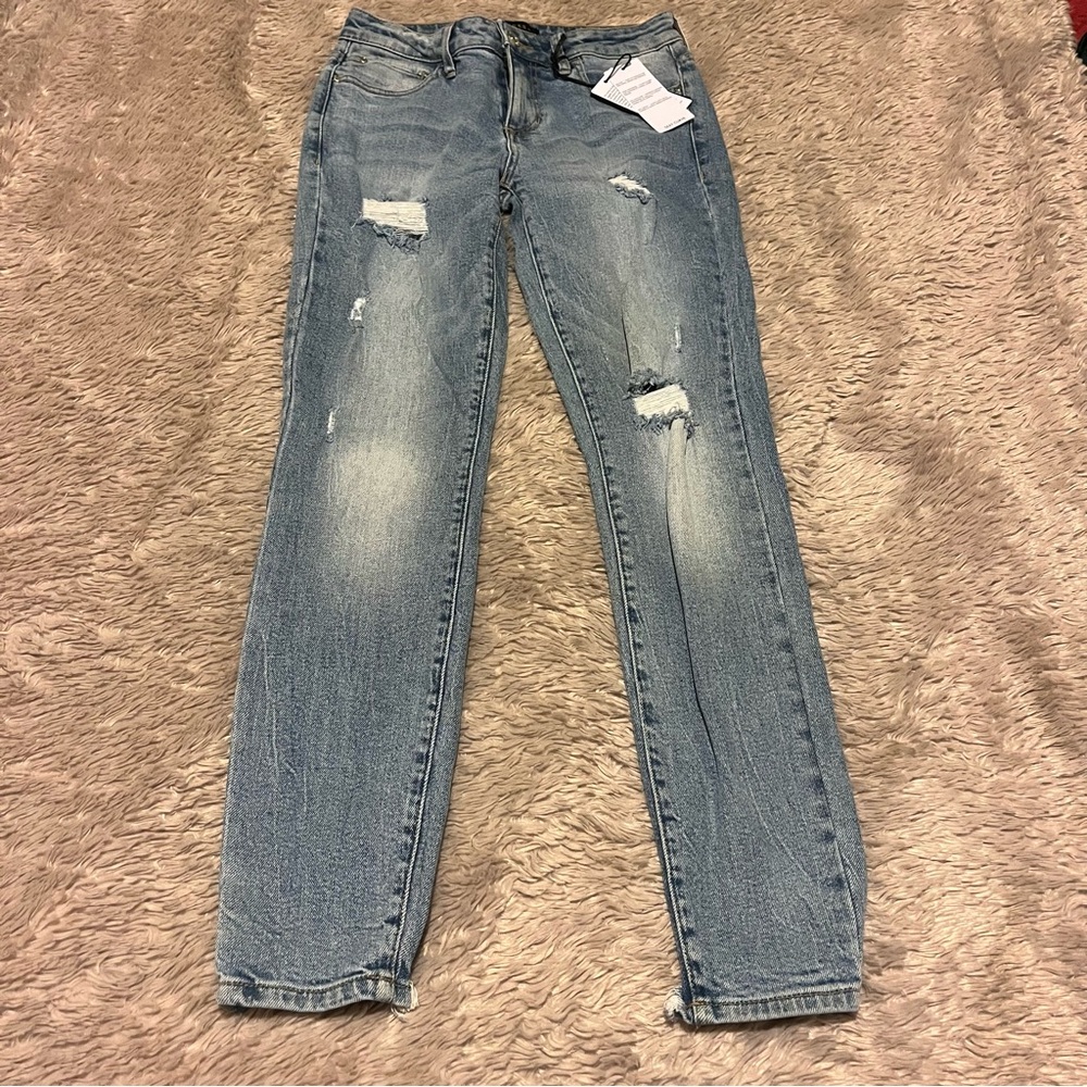 Guess Sexy Curve Ripped Jeans 27” waist NWT